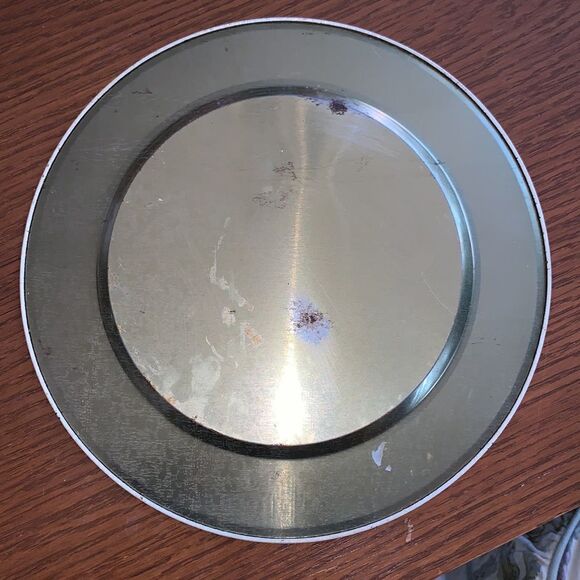 Vtg tin Christmas decorative plate with Gingerbread Men recipe on it - Picture 5 of 5